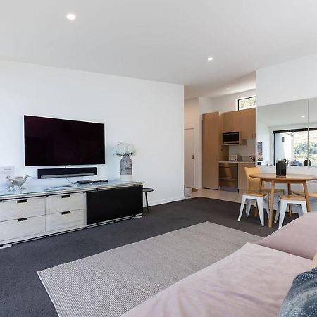 'Lakelife' Lake Front Apartment Queenstown Eksteriør billede