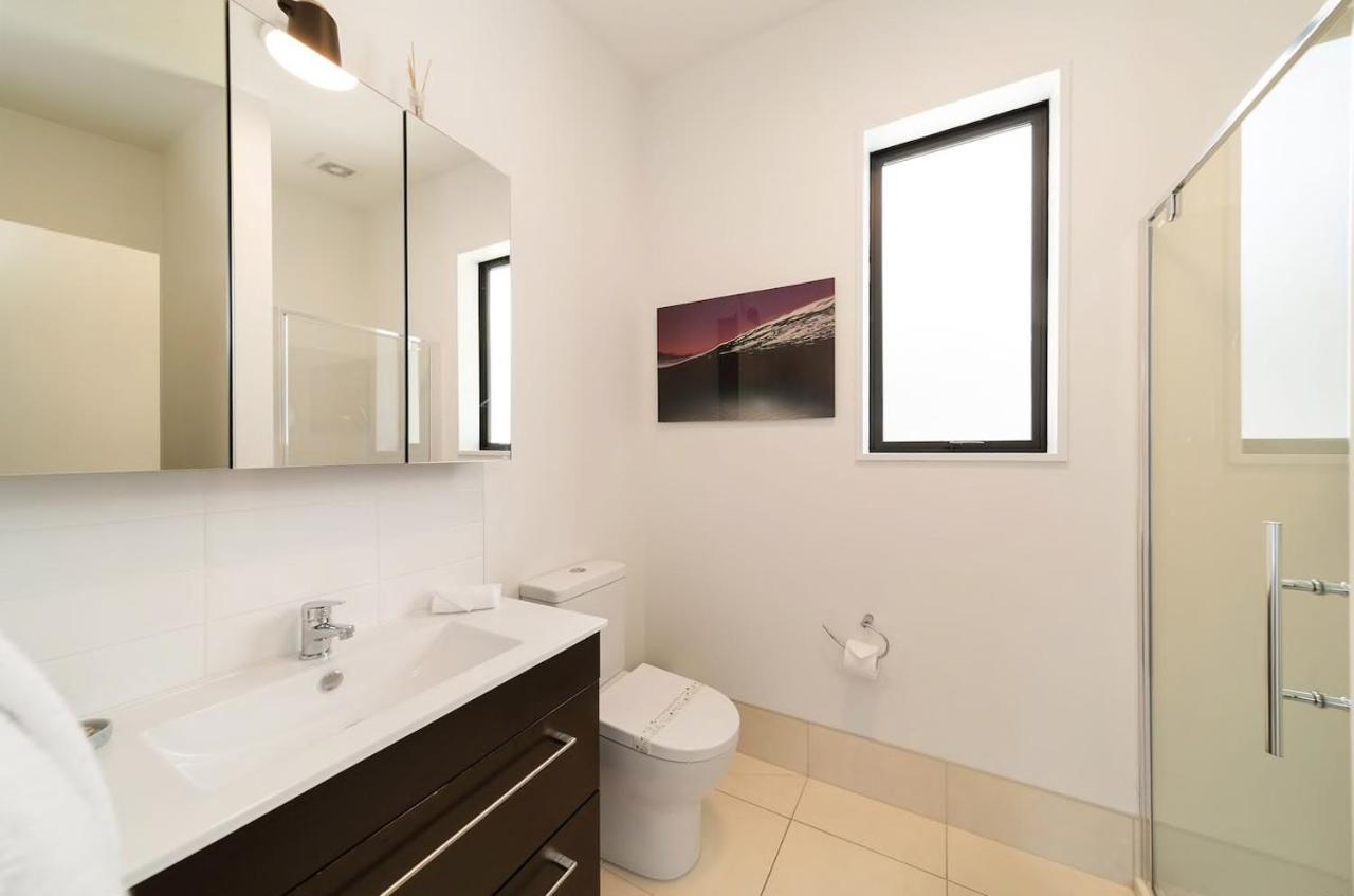 'Lakelife' Lake Front Apartment Queenstown Eksteriør billede