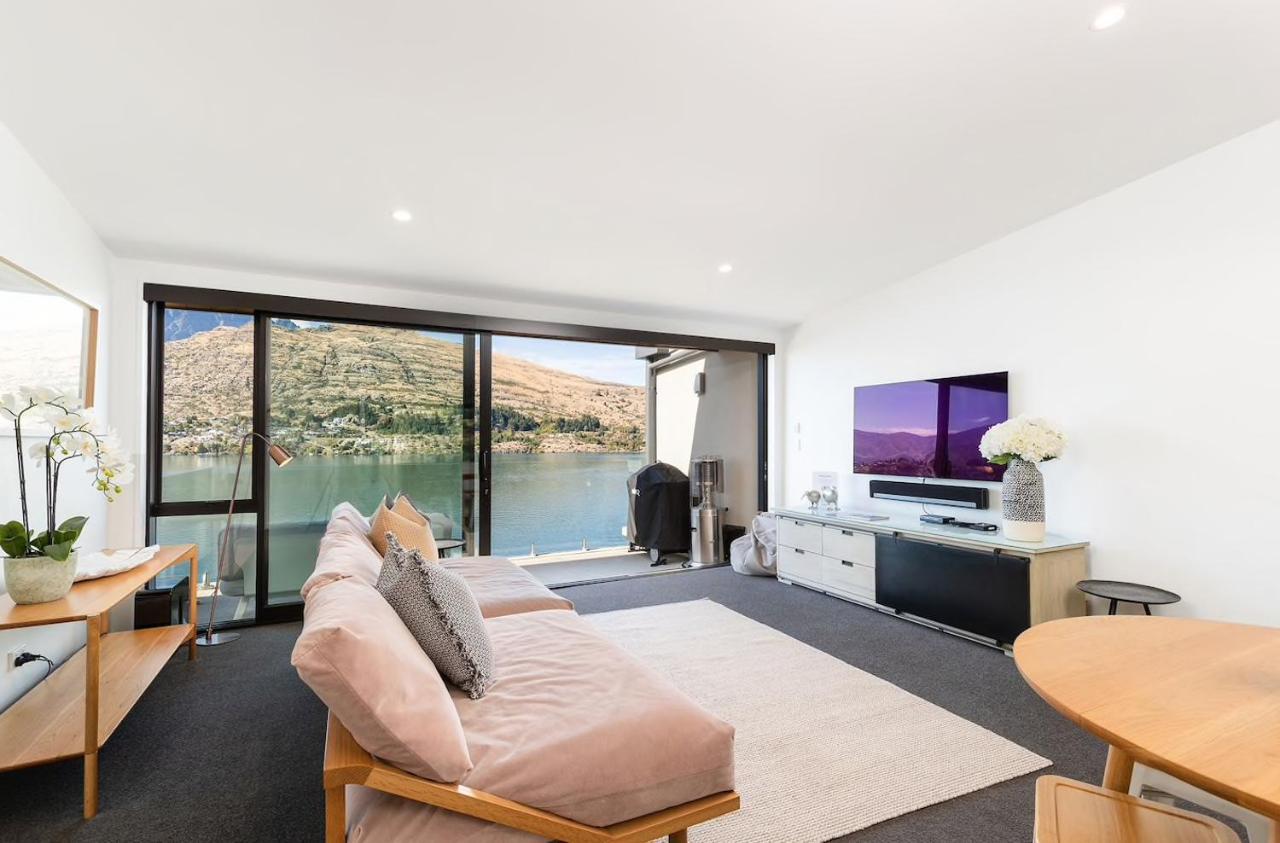 'Lakelife' Lake Front Apartment Queenstown Eksteriør billede