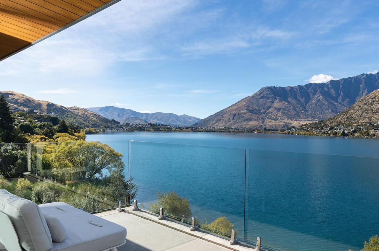 'Lakelife' Lake Front Apartment Queenstown Eksteriør billede