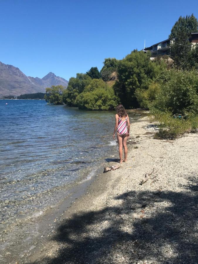 'Lakelife' Lake Front Apartment Queenstown Eksteriør billede